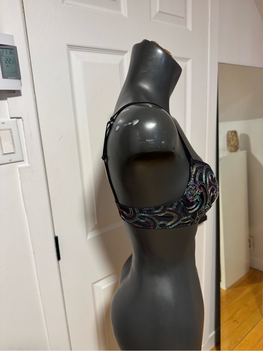 bra - Picture 4 of 5